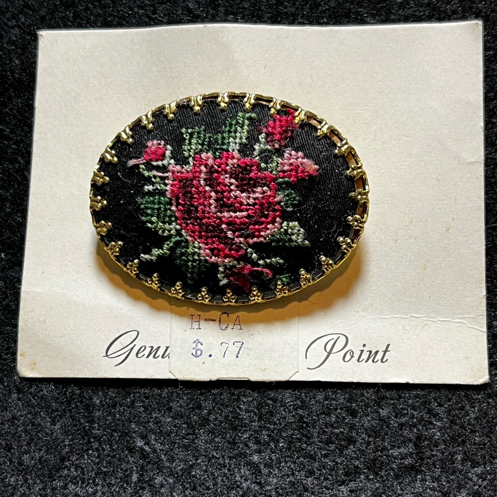 Elegant Needlepoint Floral Brooch with Gold Accents NWT